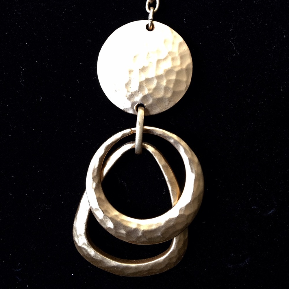 Beautiful long necklace - Premier Designs